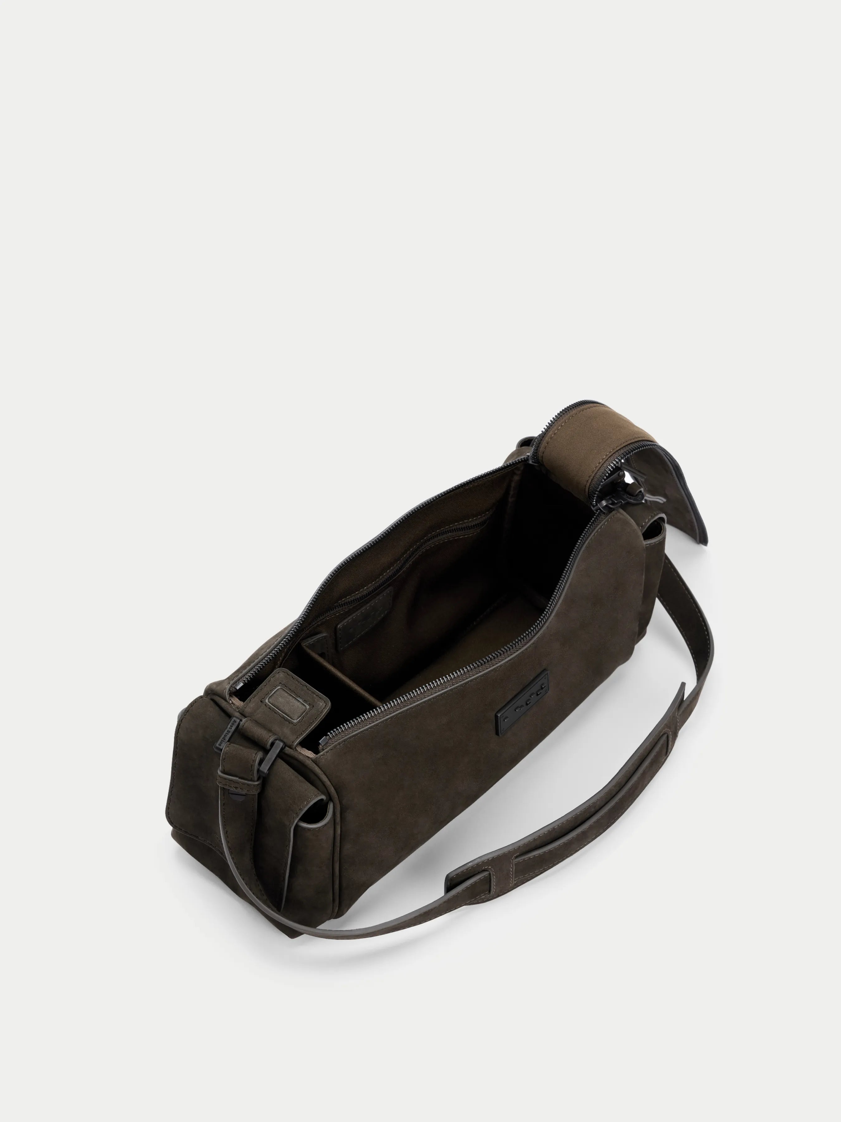 Capture Medium Sling Bag