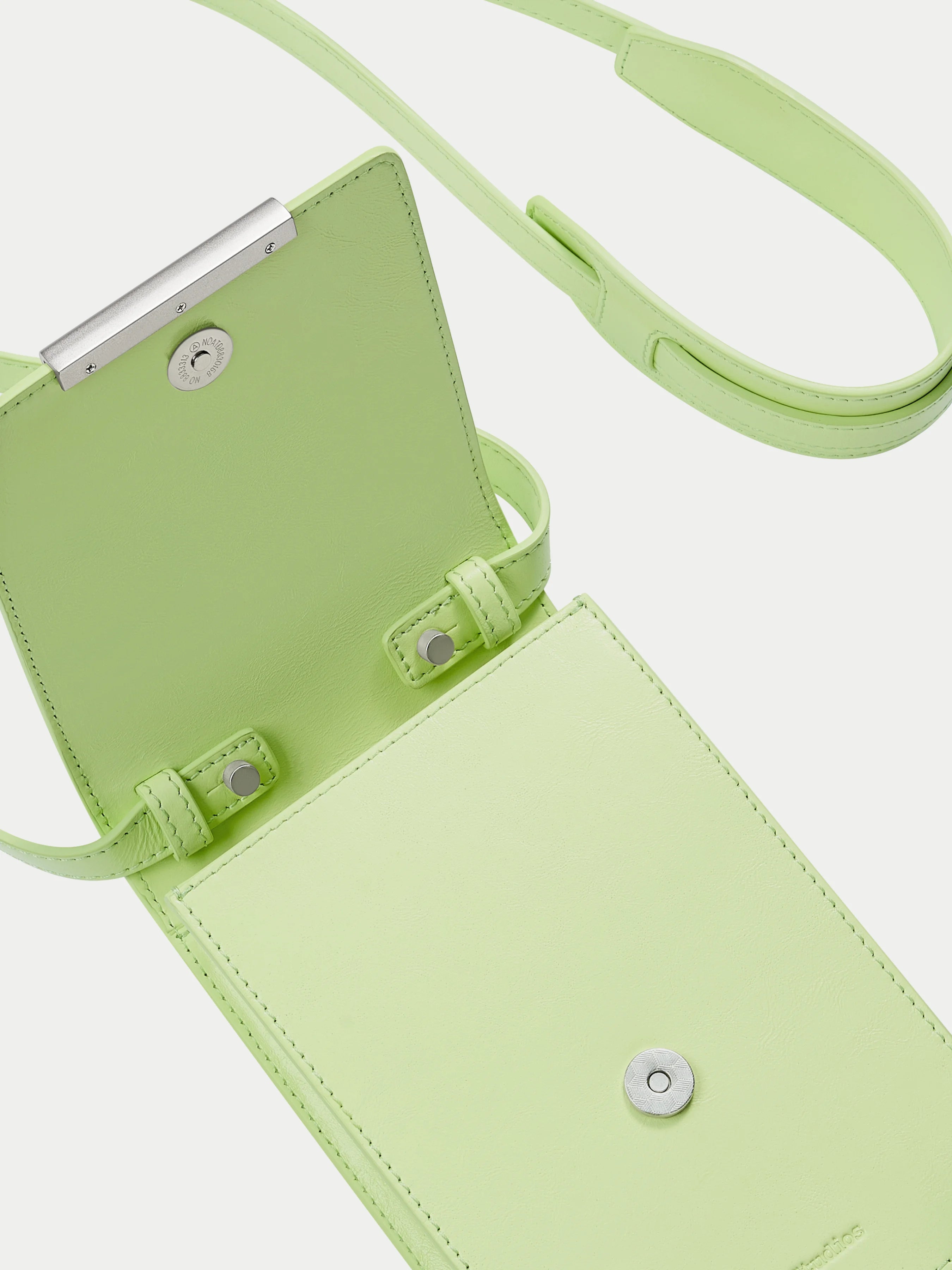 Capture Small Bag - Pistachio Green