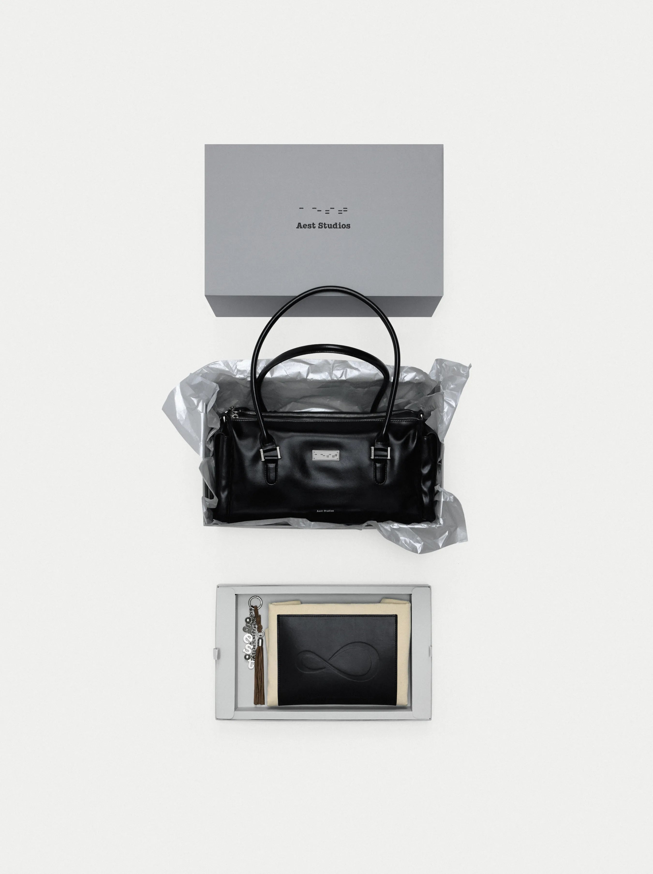 Capture Large Shoulder Bag Gift Set (Limited Edition)