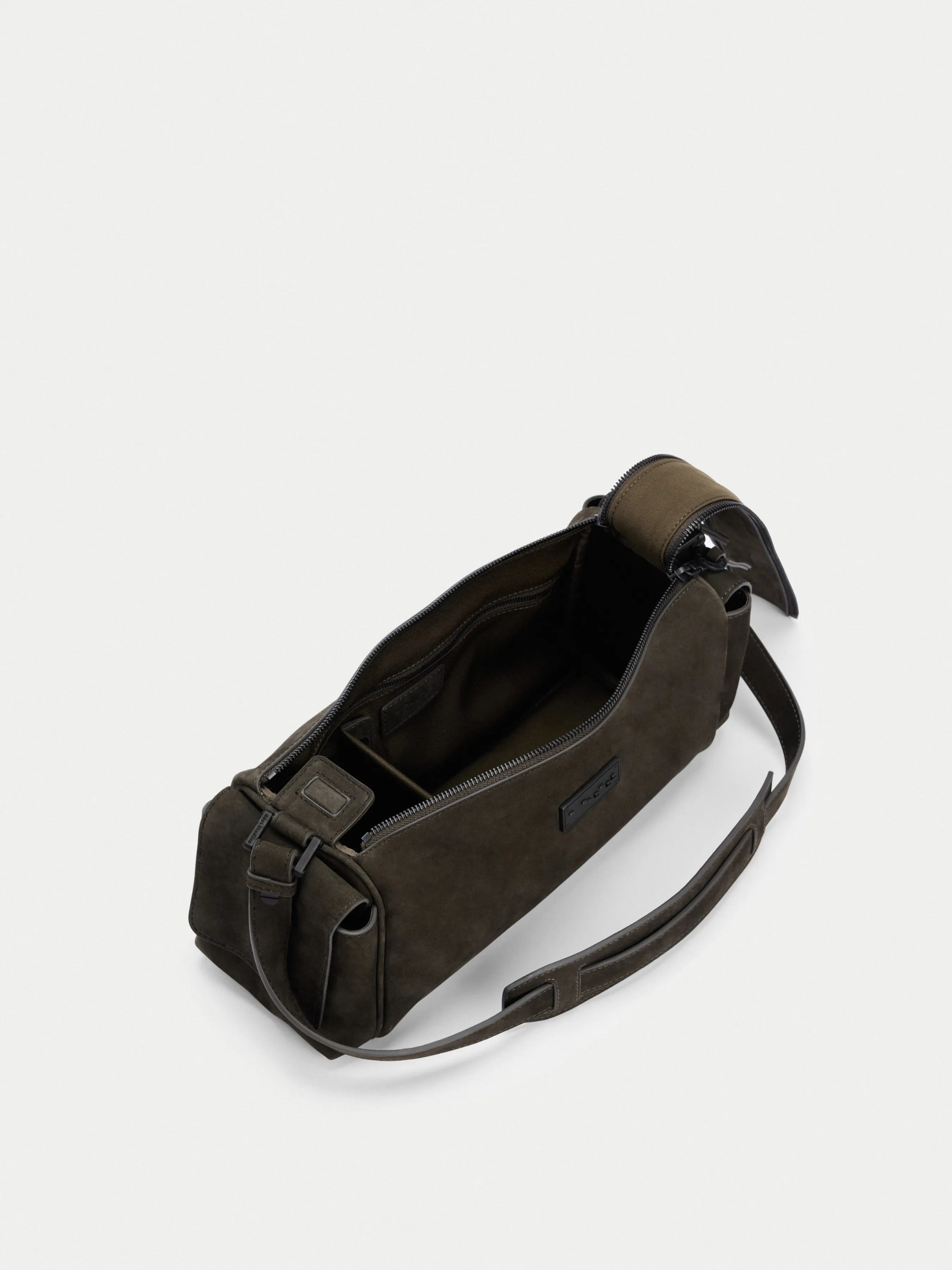 Capture Medium Sling Bag