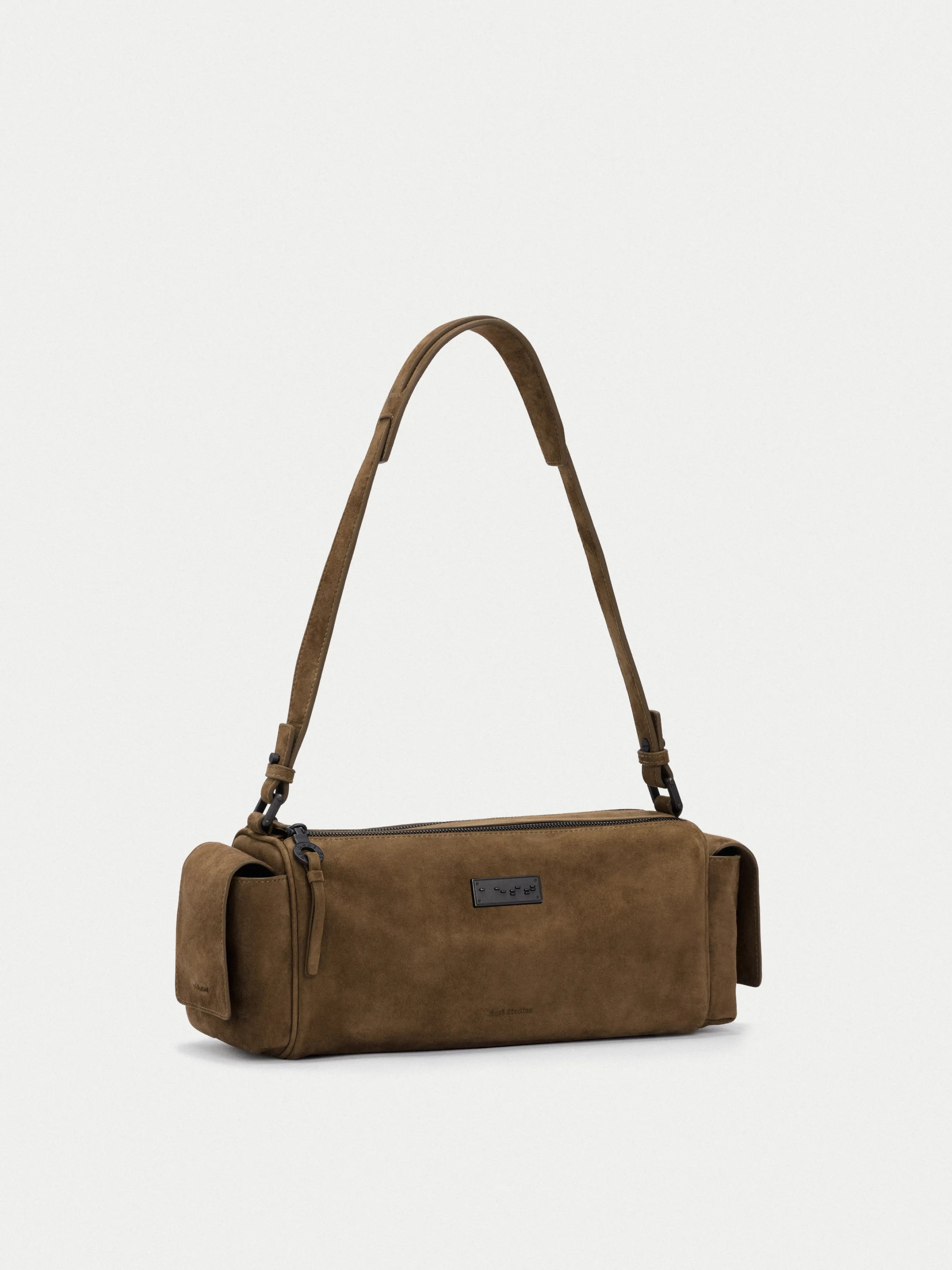 Capture Medium Sling Bag