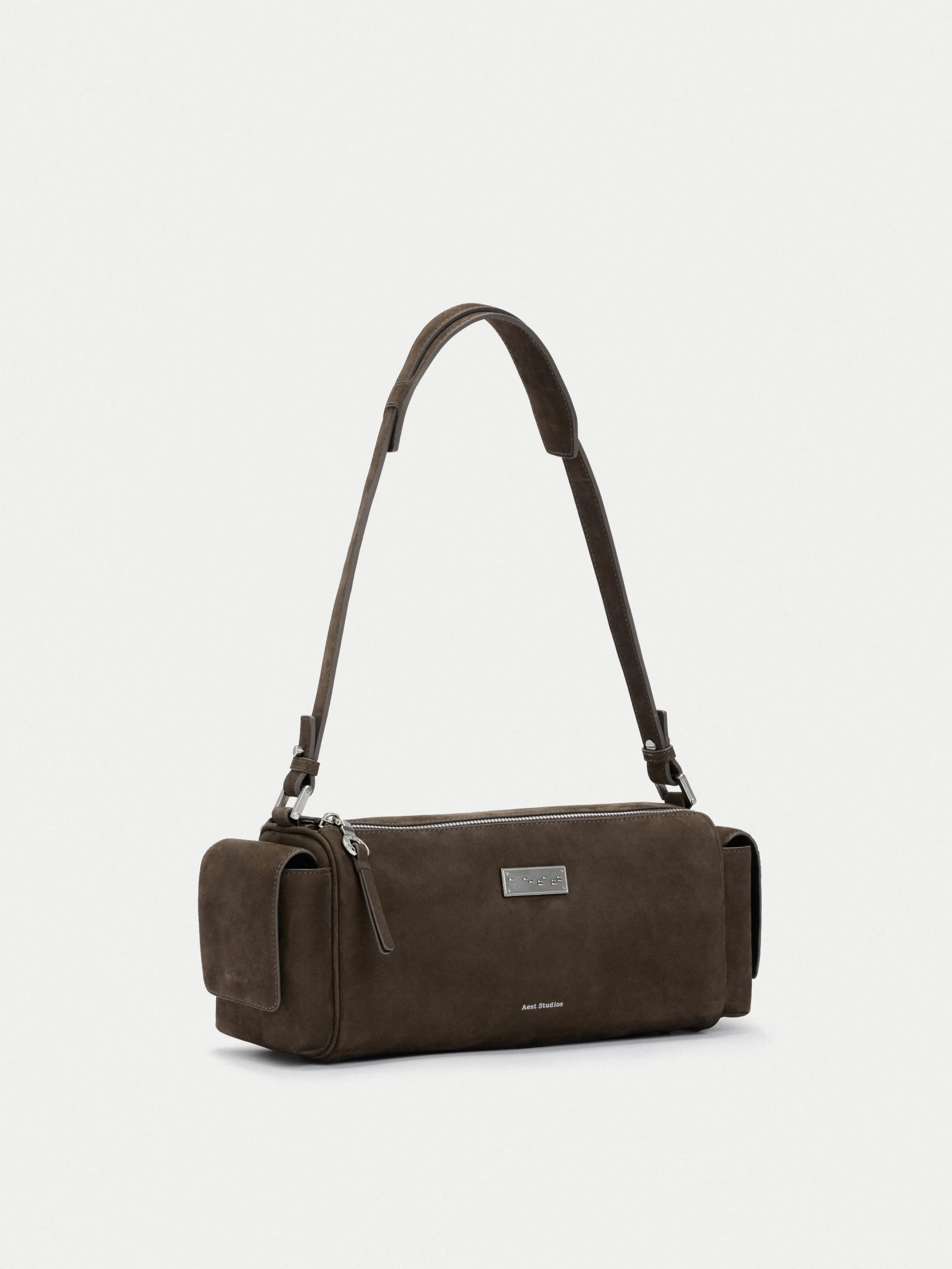 Capture Medium Sling Bag