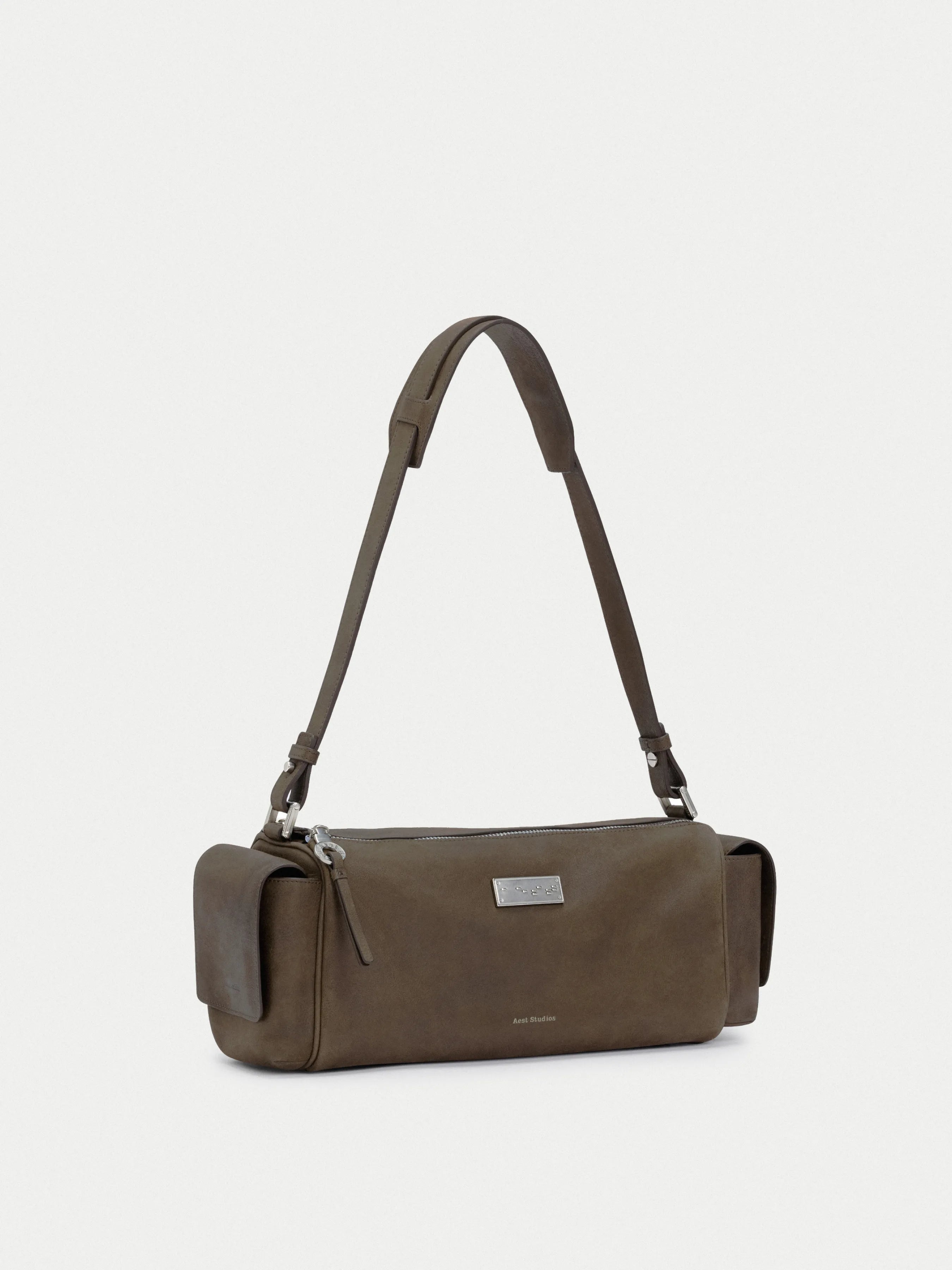 Capture Medium Sling Bag