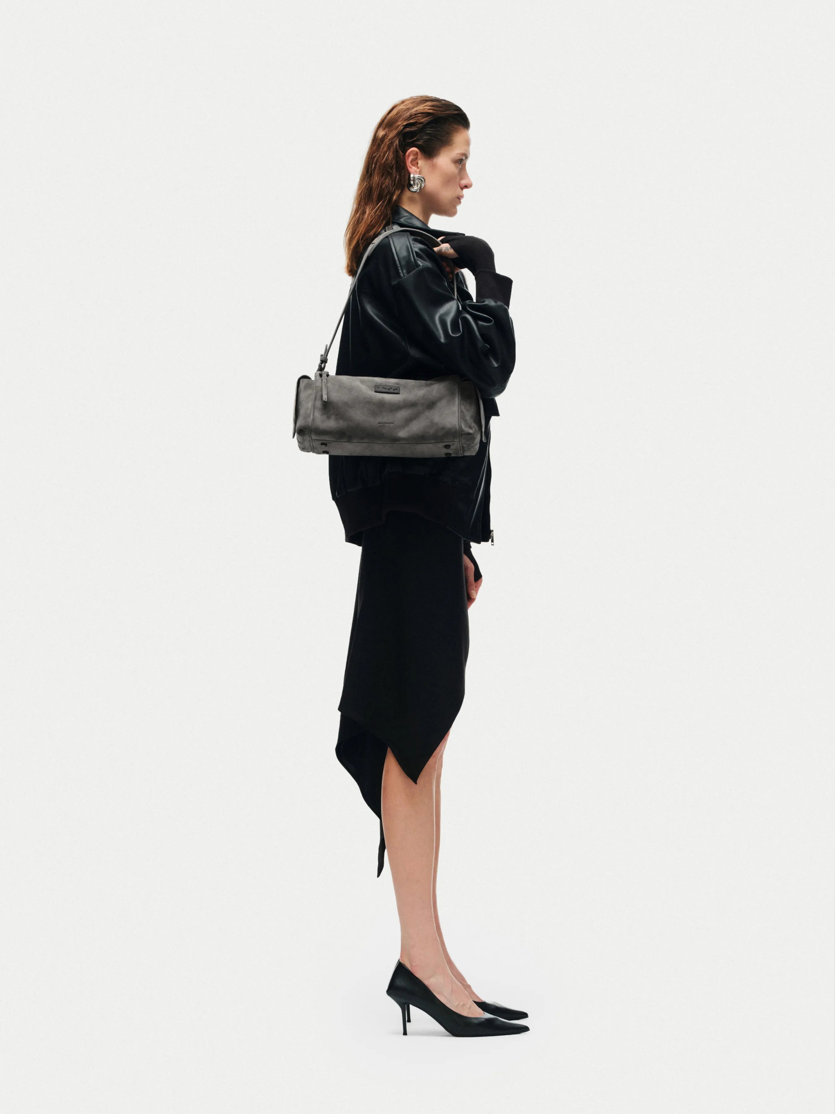 Capture Medium Sling Bag