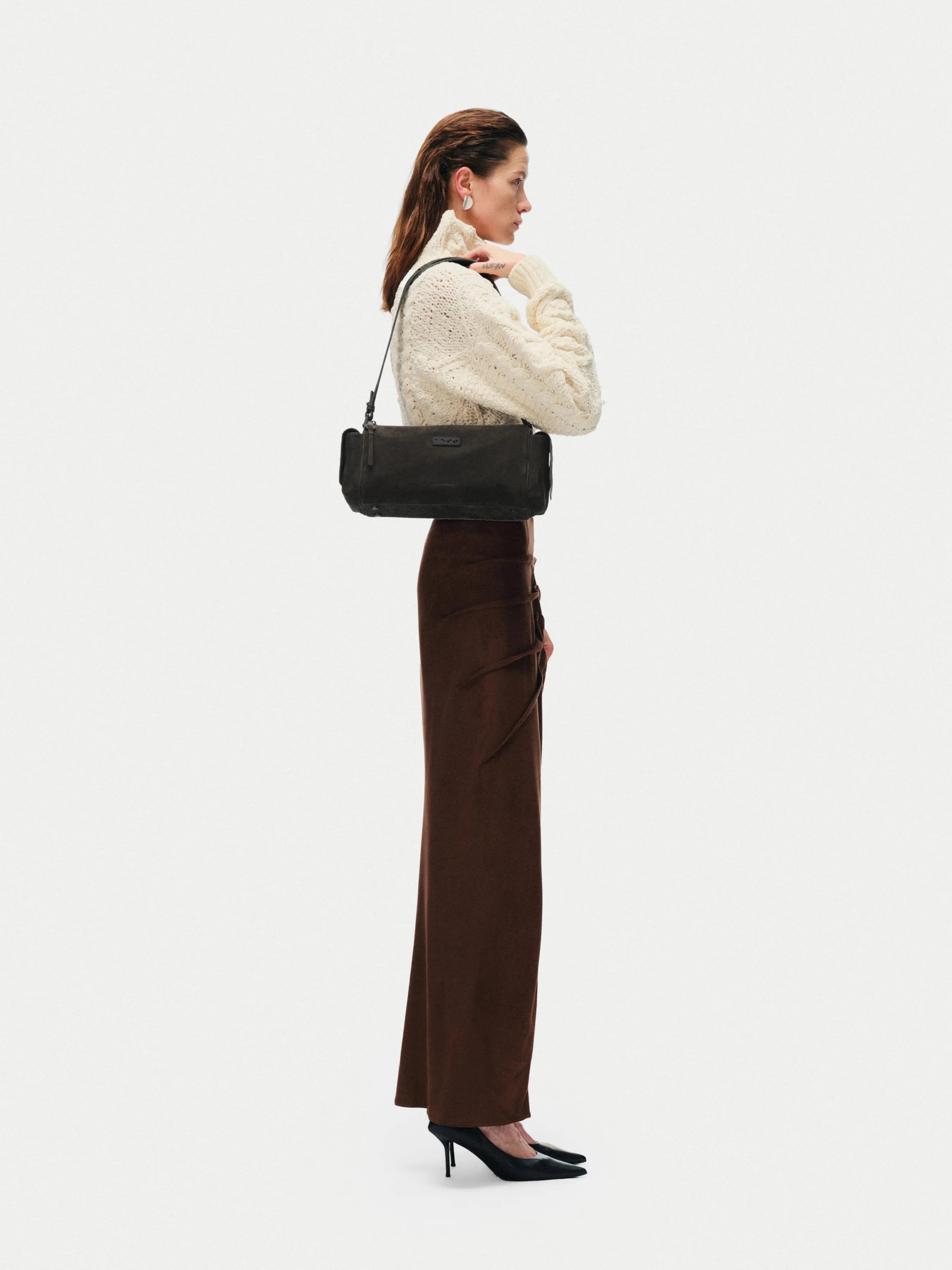 Capture Medium Sling Bag