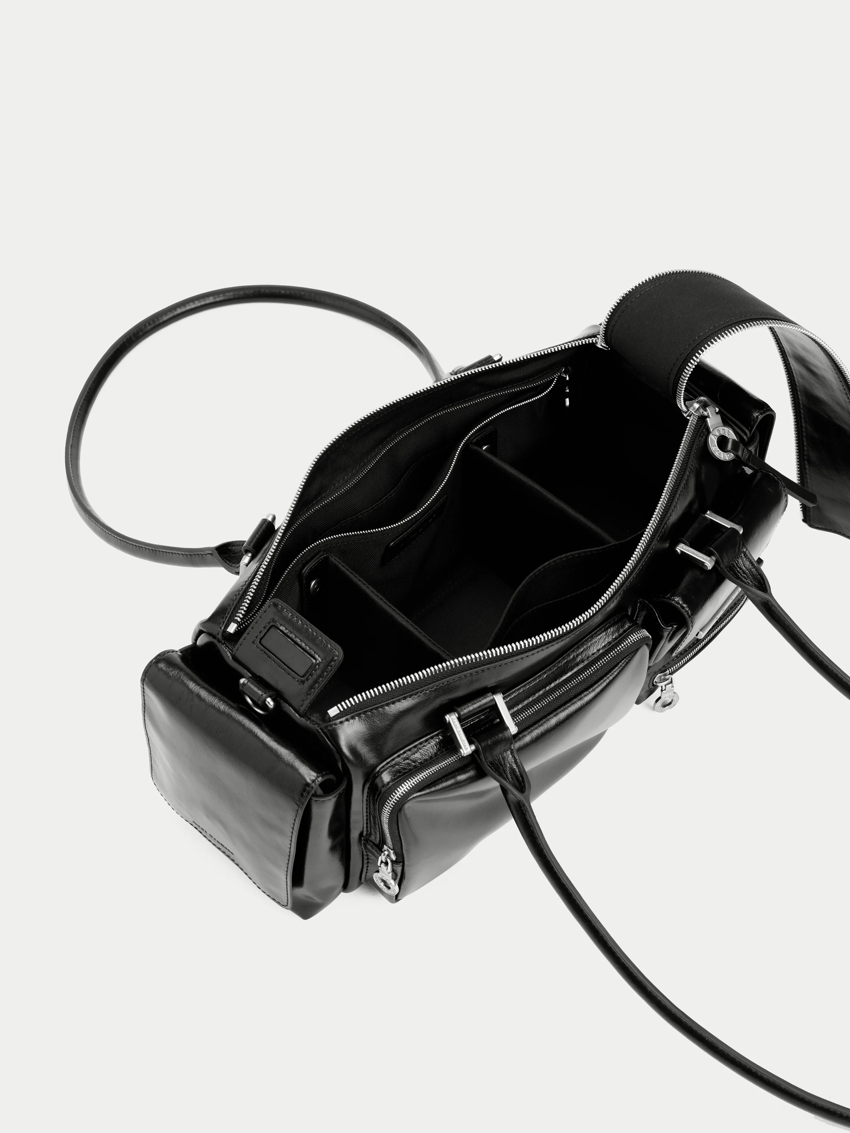 Capture Multipocket Bag