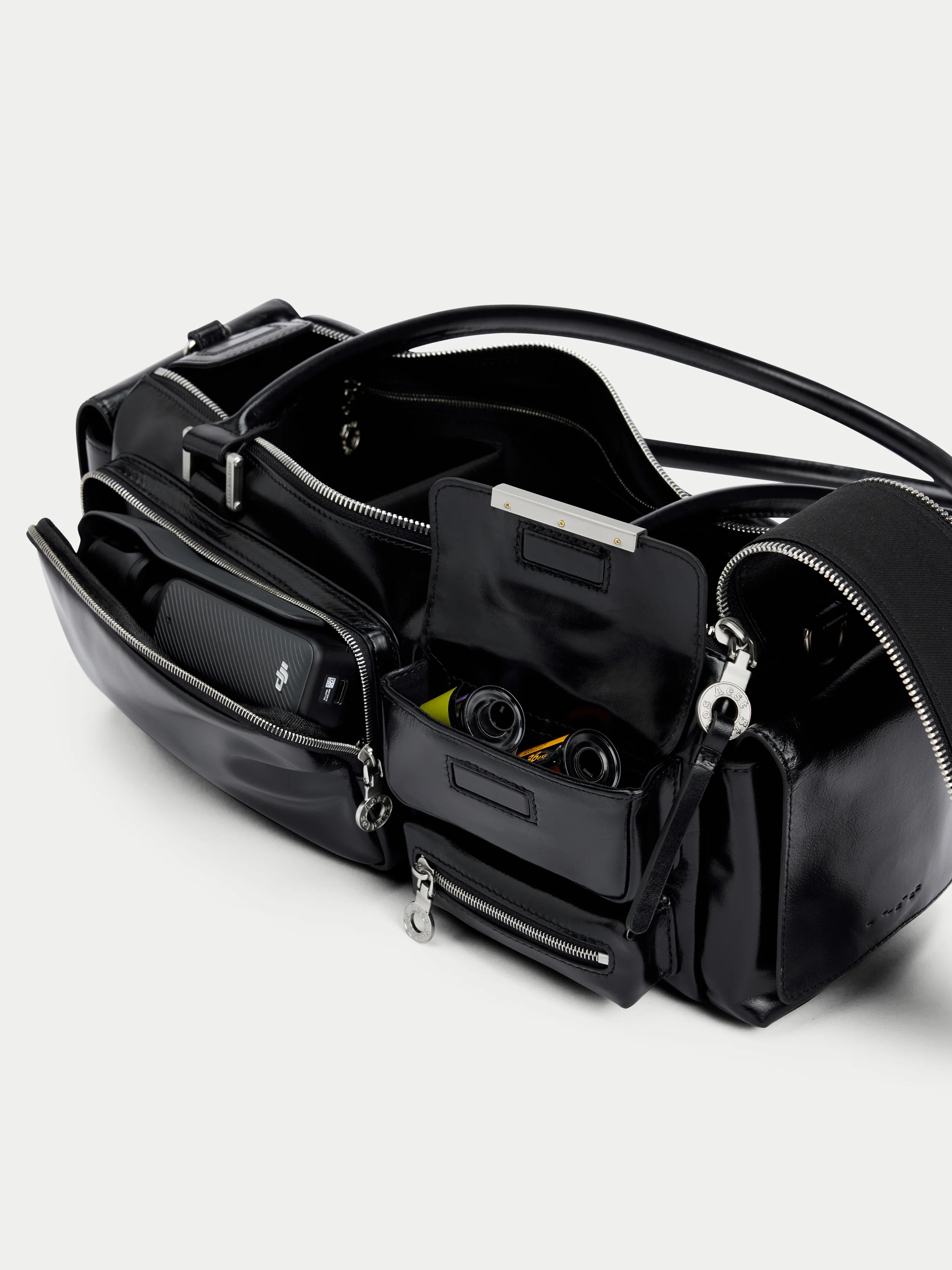 Capture Multipocket Bag