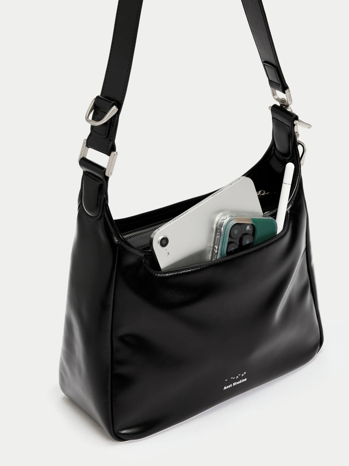 Capture Medium Hobo Bag