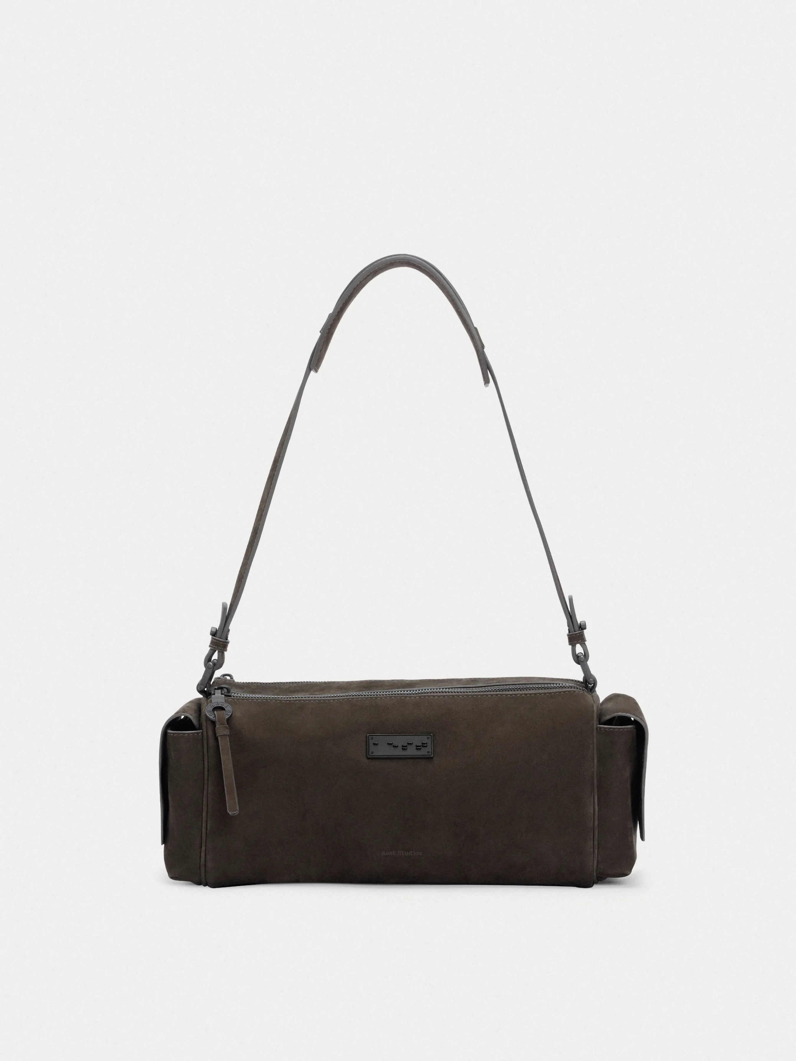 Capture Medium Sling Bag