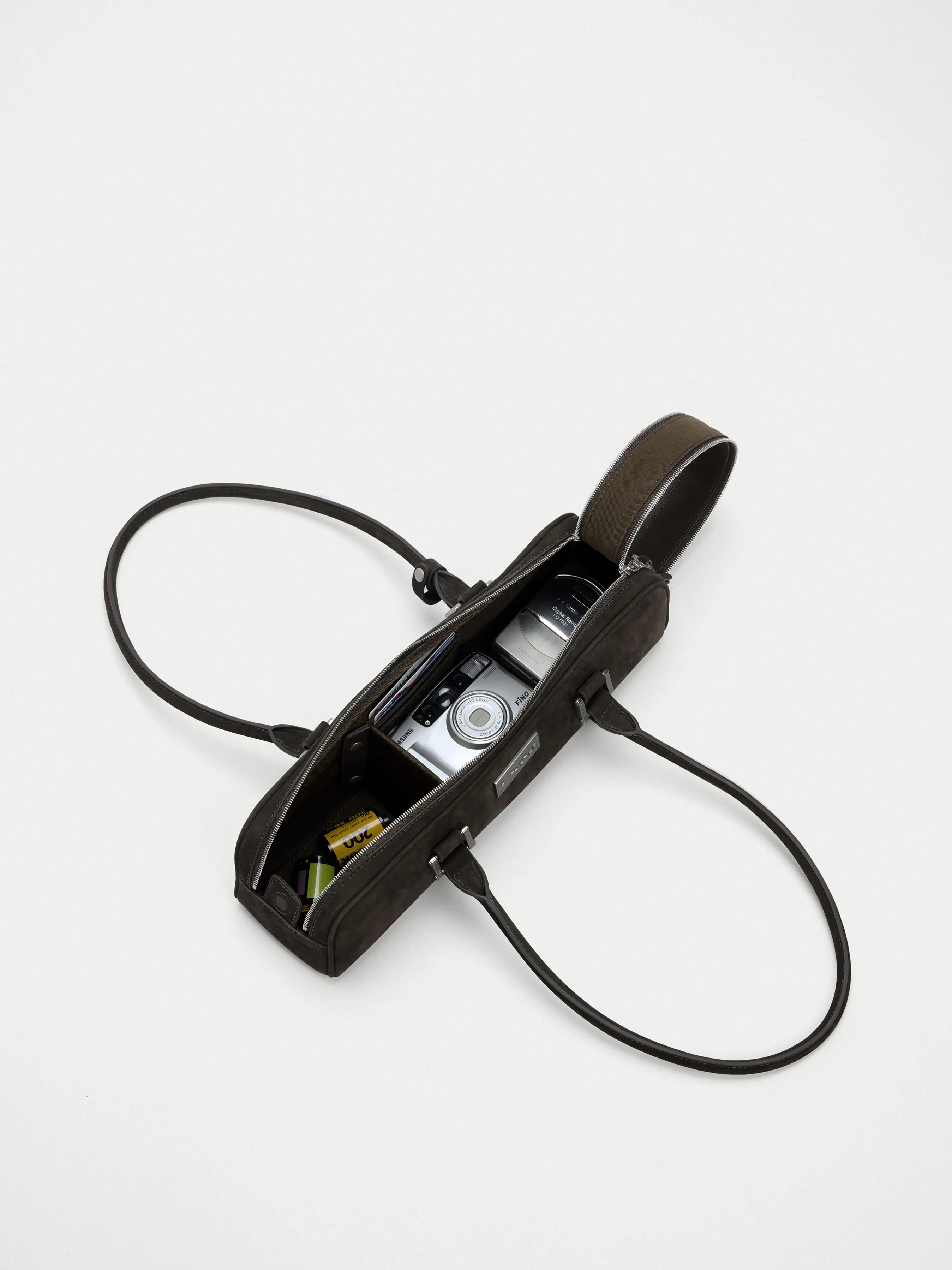 Capture Medium Baguette Bag