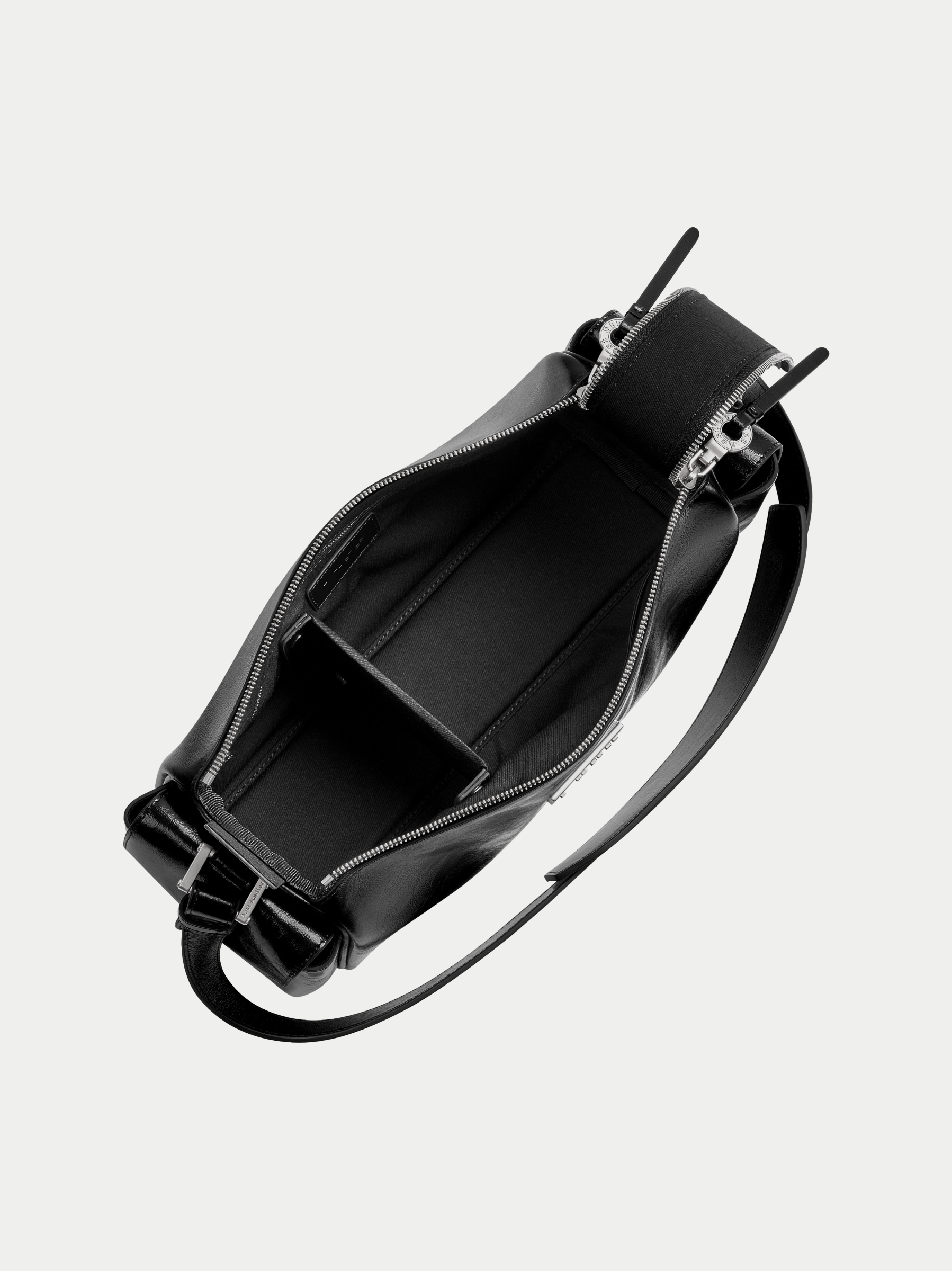 Capture Medium Sling Bag