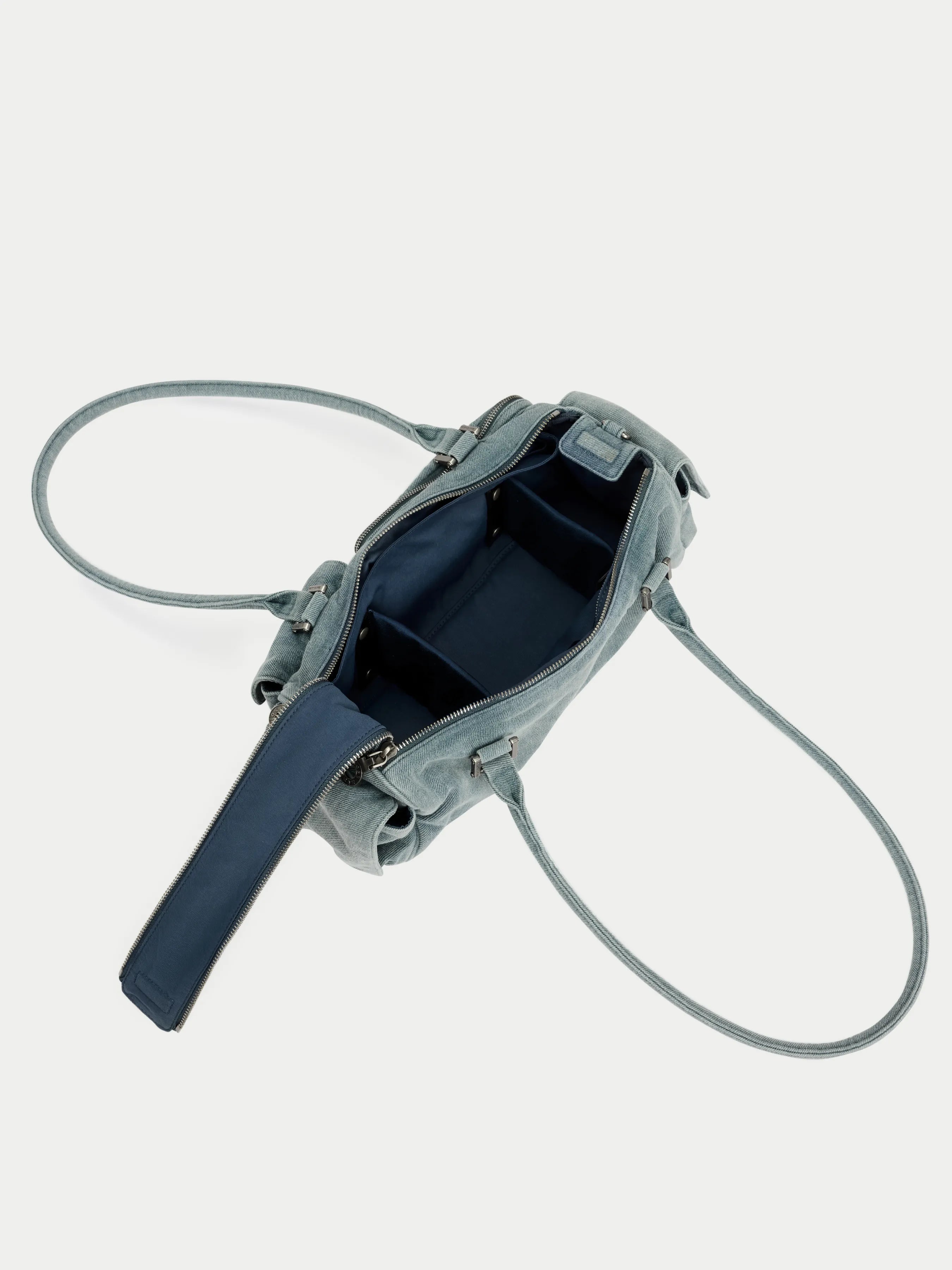 Capture Multipocket Bag