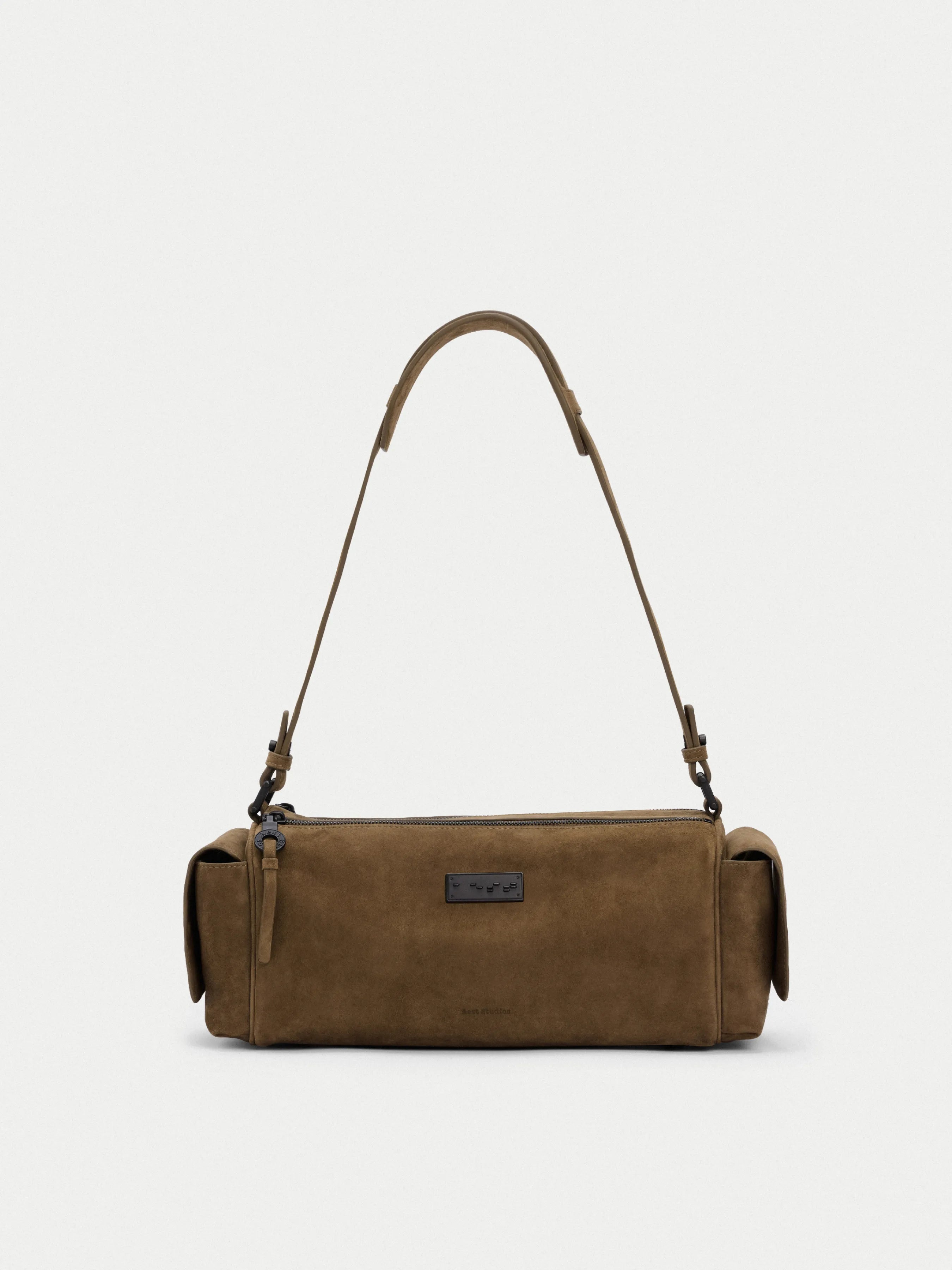 Capture Medium Sling Bag